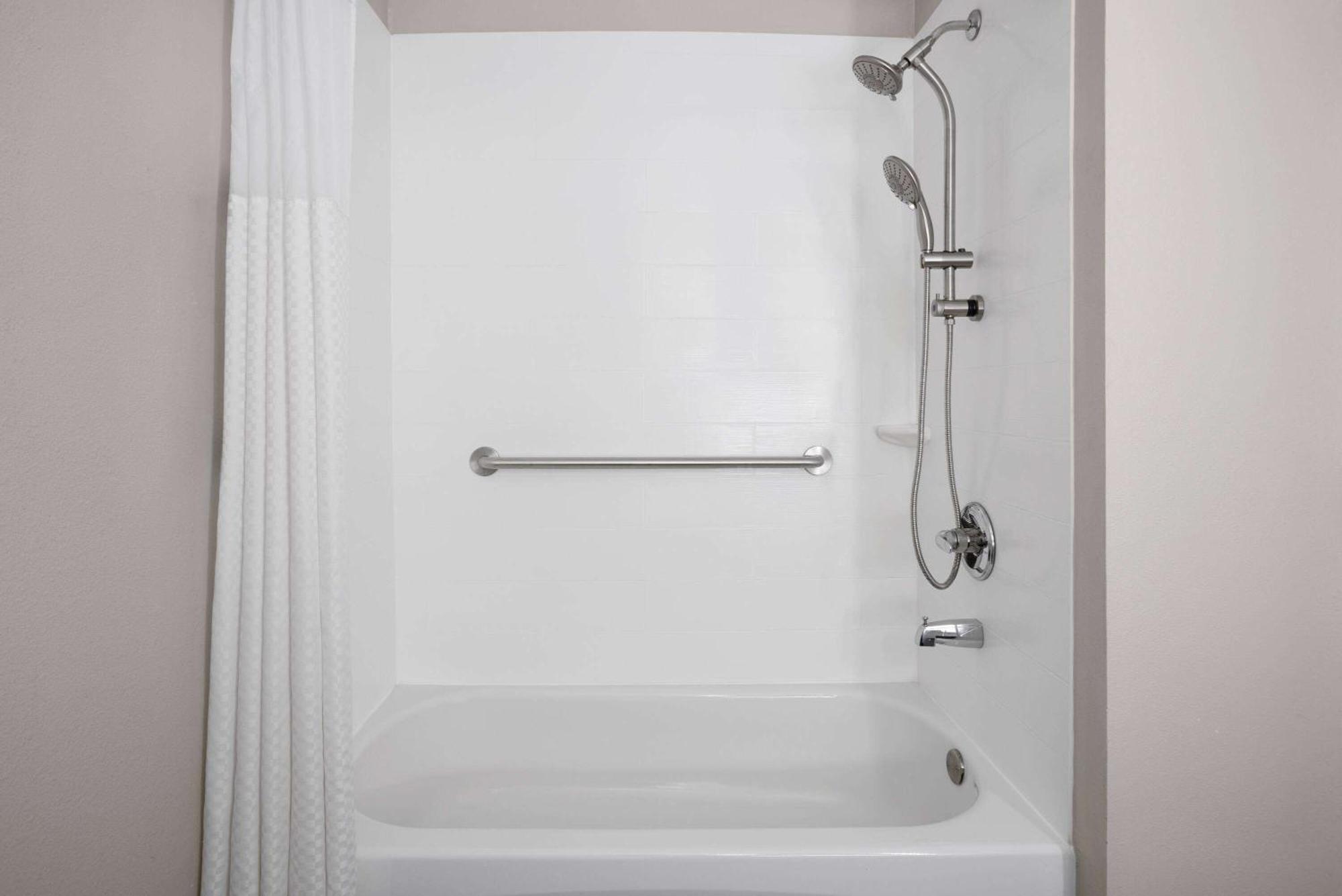 Microtel By Wyndham Raleigh-durham Airport Morrisville